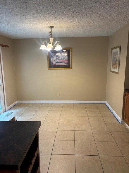 Building Photo - 709 Chert Ln