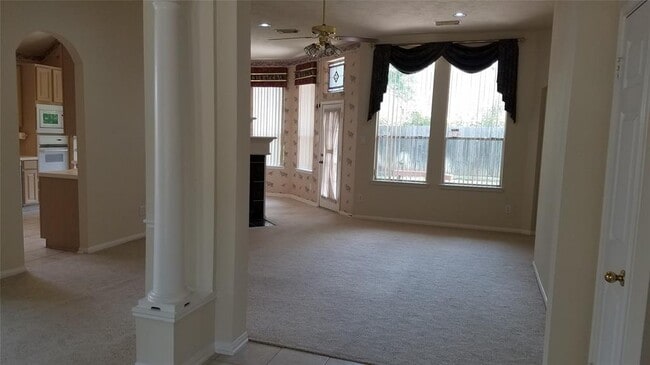 Building Photo - 2727 Gregway Ln