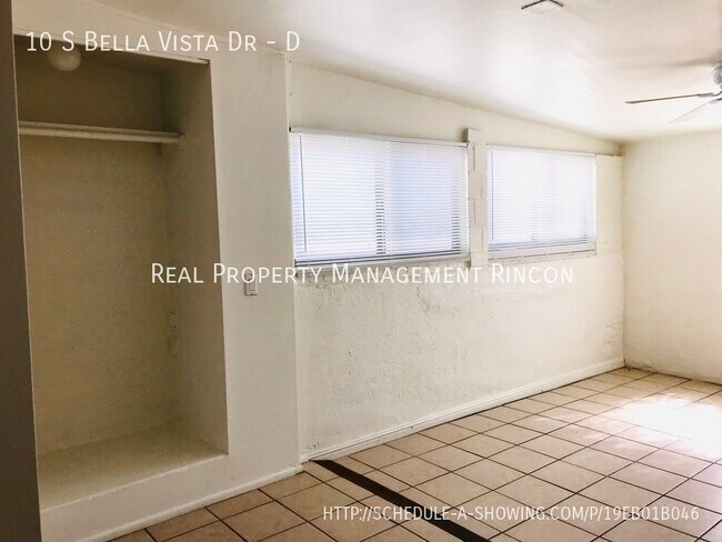 Building Photo - 10 S Bella Vista Dr