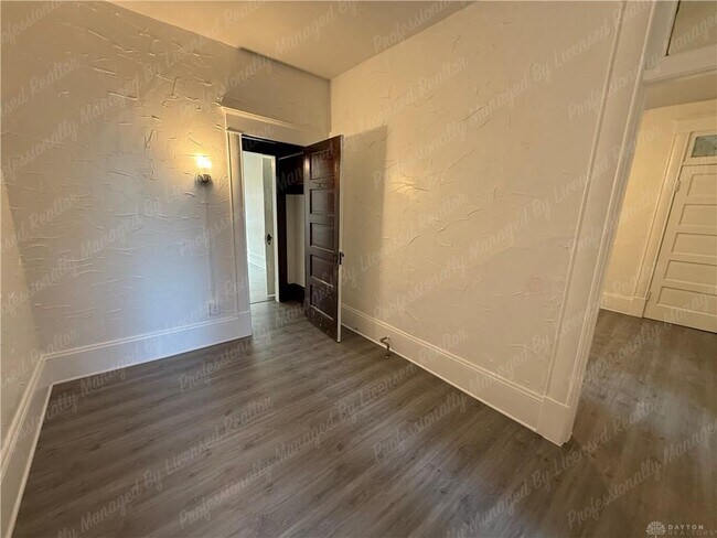 Building Photo - 44 W High St