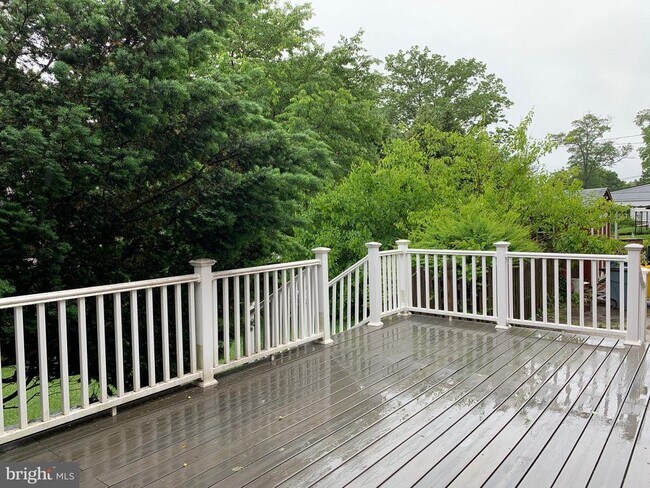 Building Photo - 1524 Knox Rd