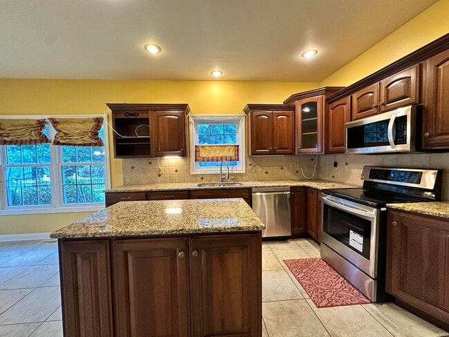 Building Photo - 4595 Prescott Dr