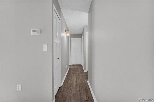 Building Photo - 411 S Old Woodward Ave