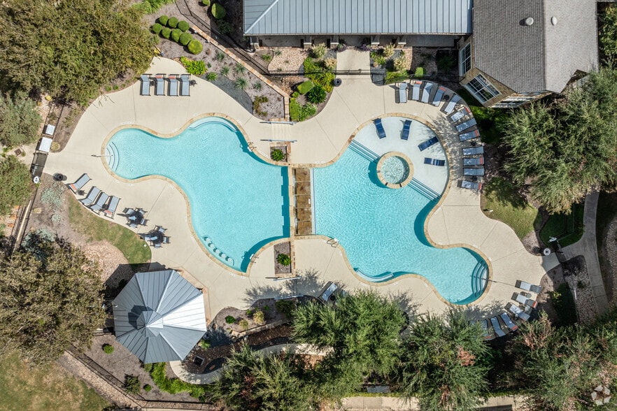 Luxury Resort-Style Pool - Villages at Turtle Rock