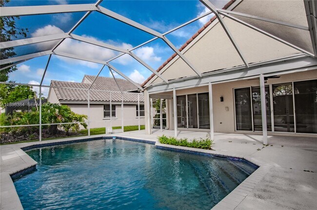 Building Photo - 7440 NW 65th Ln