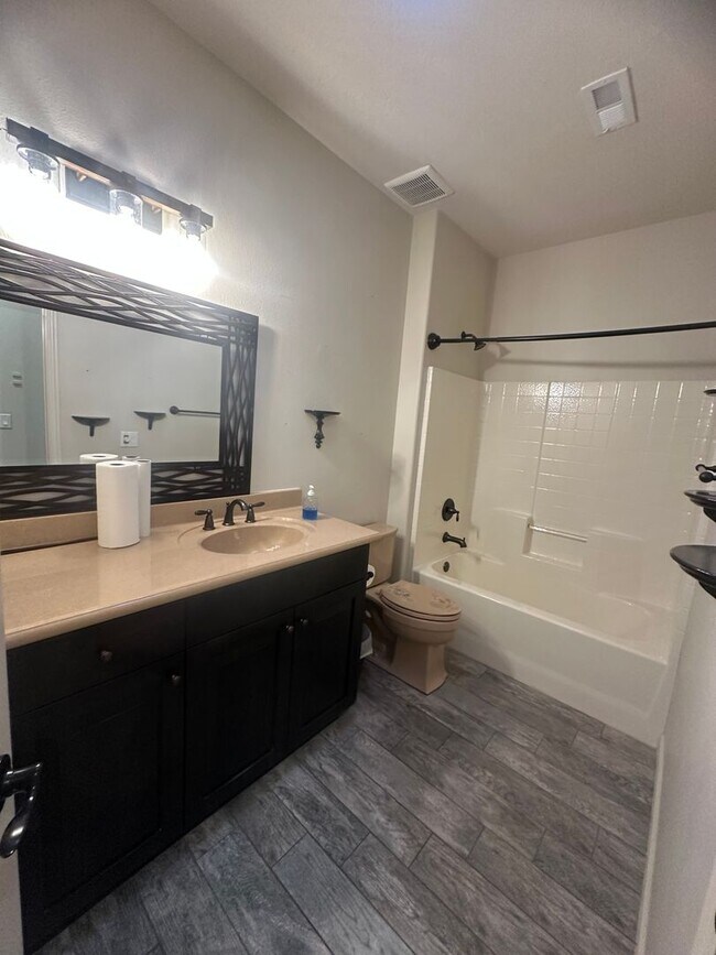 Building Photo - Stunning Sun River, Single-Level Home with...