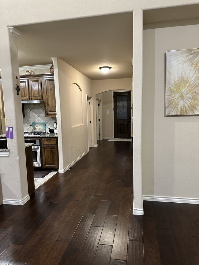 Building Photo - 705 Cypress Hill Dr