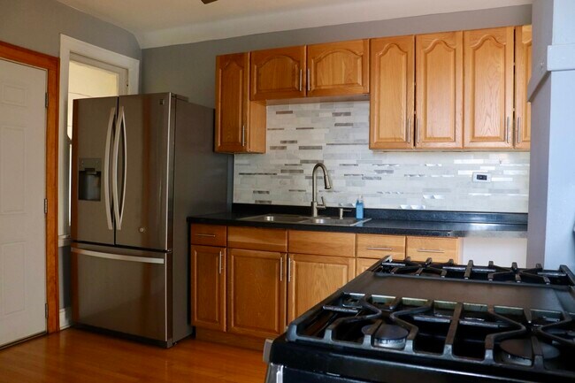 Building Photo - 5938 W 64th St