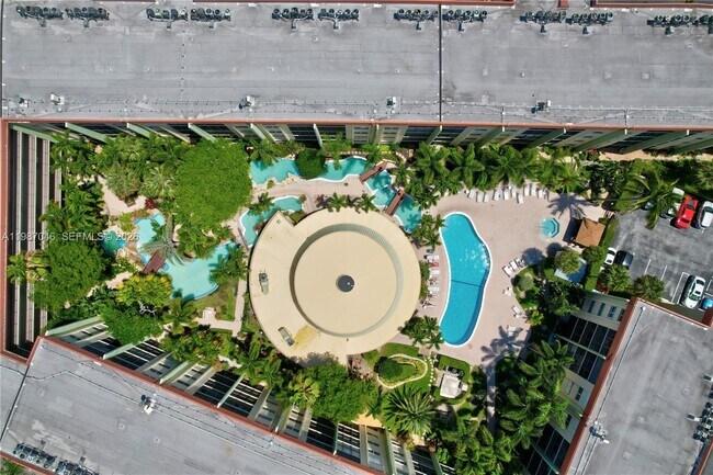 Building Photo - 5431 NE 25th Ave