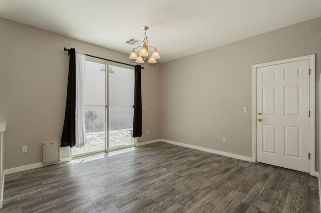 Building Photo - 8611 Splendid Leaf Ct