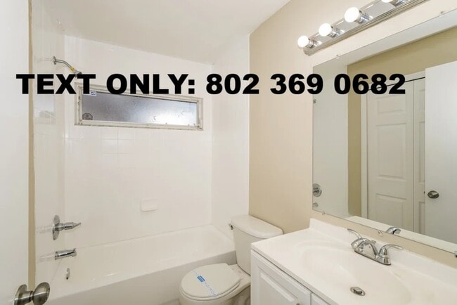 Building Photo - 1212 Blufield Ave