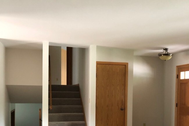 Building Photo - 2810 Windhurst Dr