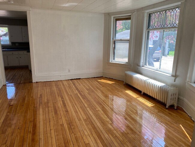 Building Photo - 1339 Grand Ave
