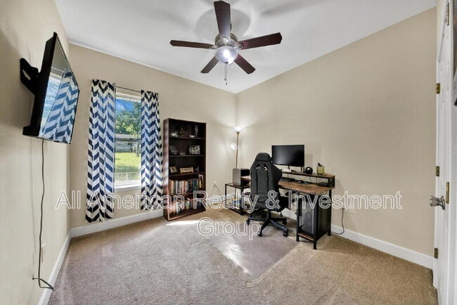 Building Photo - 511 Arbor Lake Dr