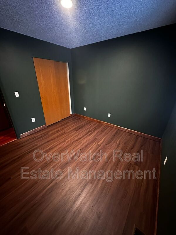 Building Photo - 9532 Dundas Cir