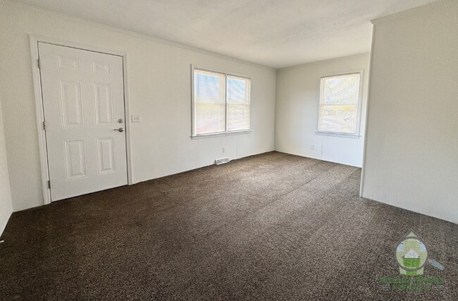 Building Photo - 113 Fowler Rd