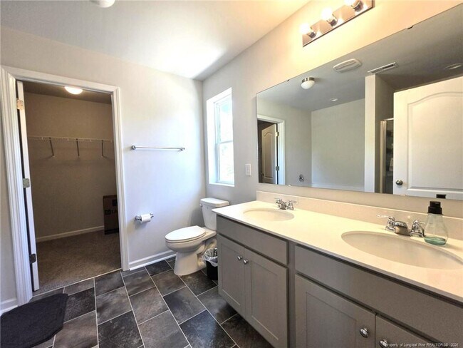 Building Photo - 233 Chinook Ln