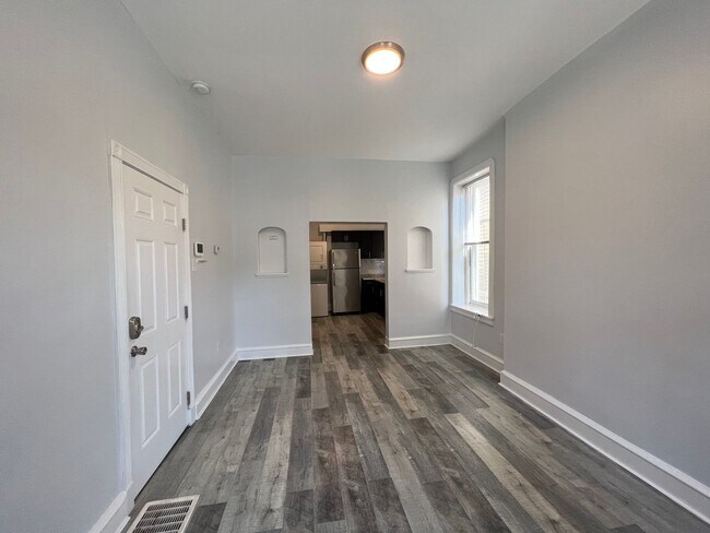 Building Photo - 4129 W Girard Ave