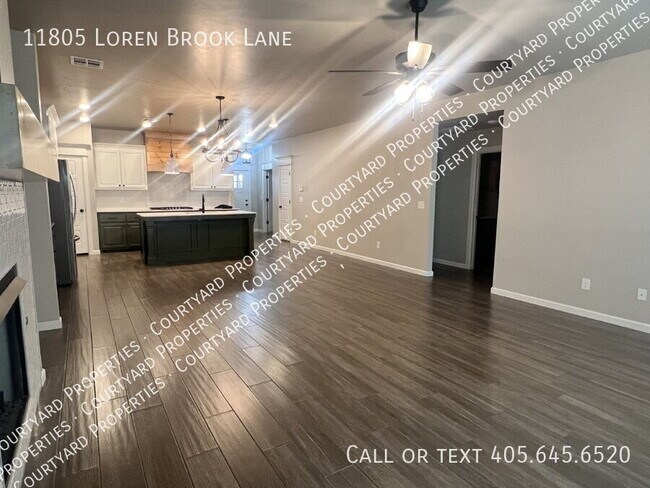 Building Photo - 11805 Loren Brook Ln