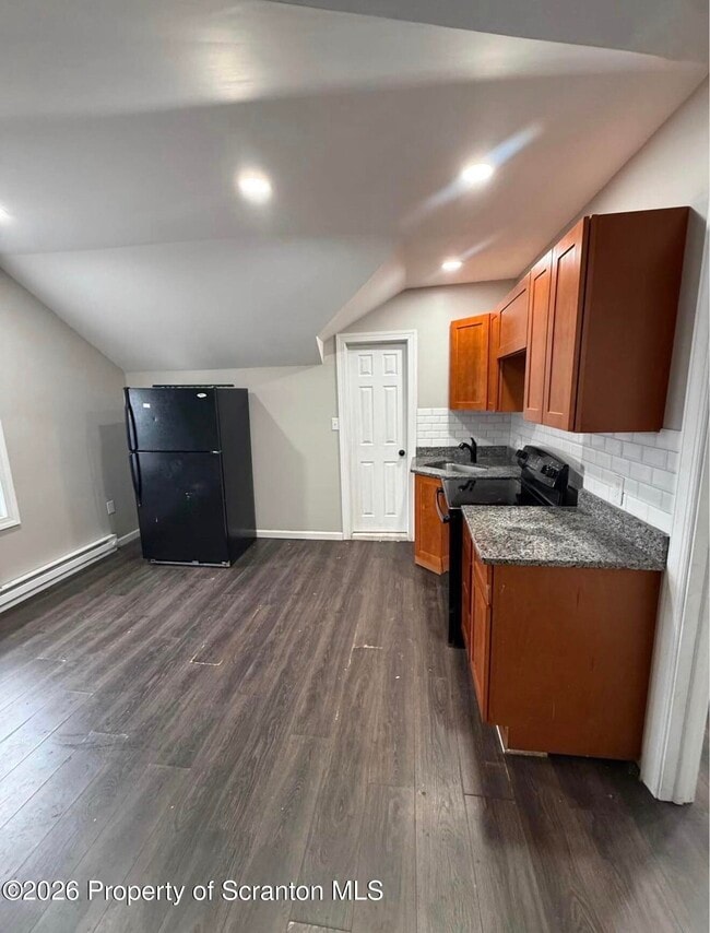 Building Photo - 39 W Ridge St