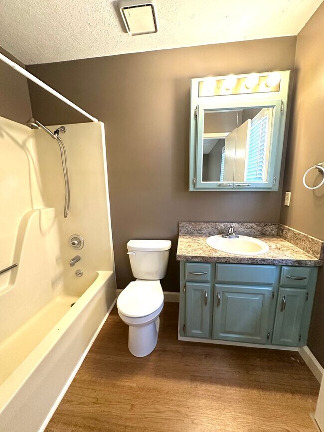 Building Photo - S0261-MF2