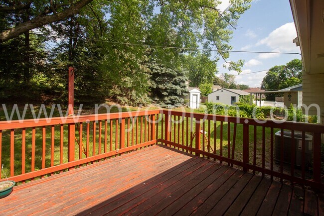 Building Photo - Great 3-Bedroom House on Westwood Lane