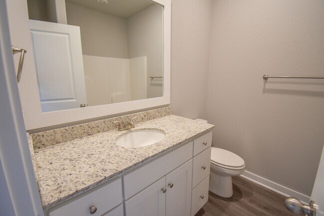 Building Photo - Beautiful 3 Bed 2 Bath Home in Farmington!