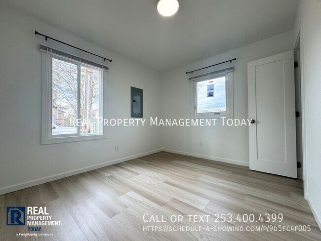 Building Photo - 8420 S Tacoma Way