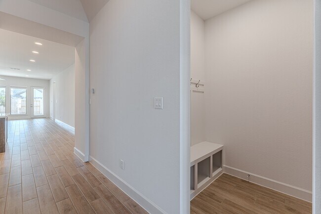 Building Photo - 1151 Beals Crk St