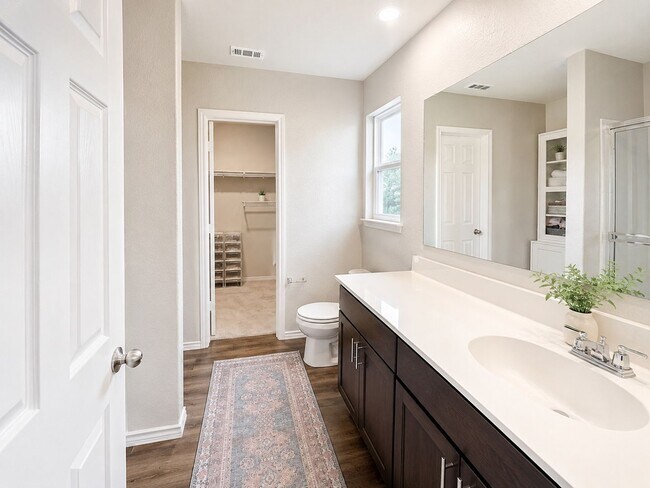 Building Photo - Beautiful 3 Bedroom Home in Winding Brook with Community Pool & Playground!  Conveniently located...
