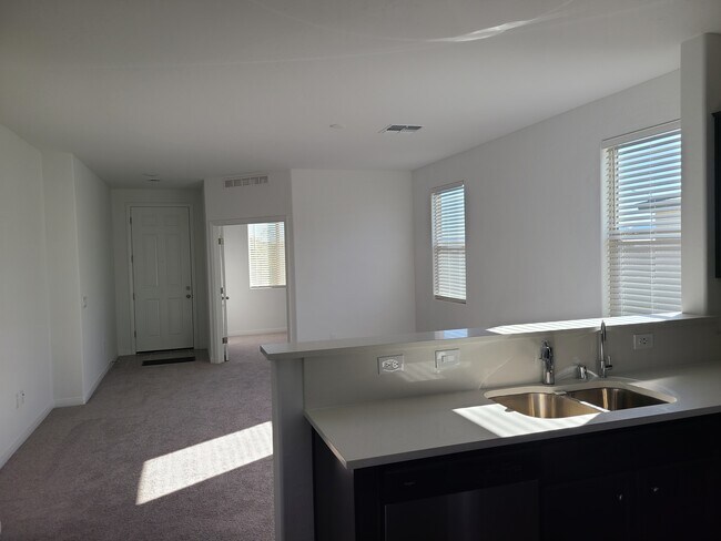 Building Photo - 6807 Feather Hill St