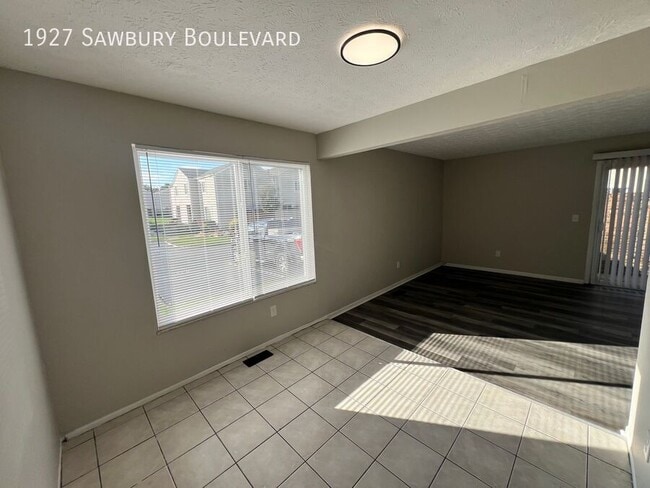 Building Photo - 1927 Sawbury Blvd