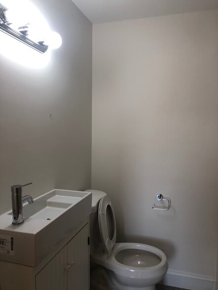 Building Photo - 20 Winthrop St