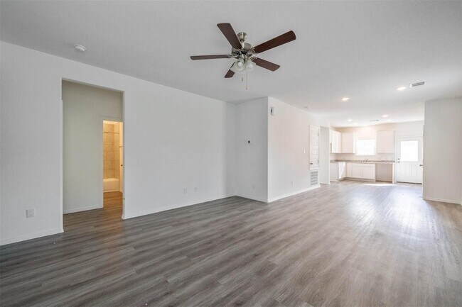 Building Photo - 16618 Moss Ln