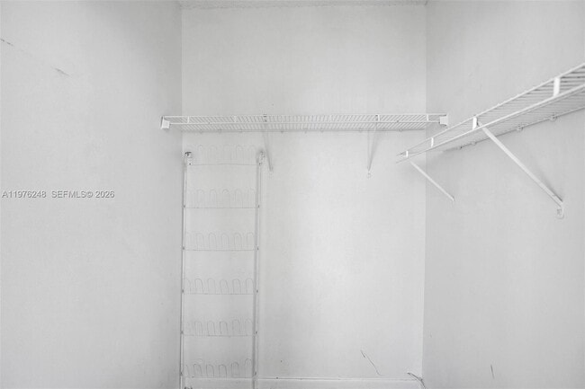 Building Photo - 7601 E Treasure Dr