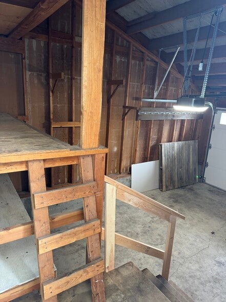 Building Photo - 655 Lund Ln