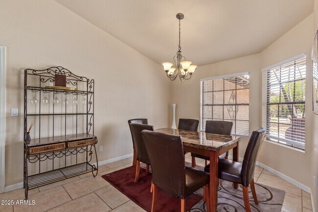 Building Photo - 6073 E Beck Ln