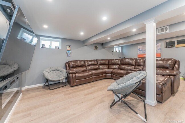 Building Photo - 68 Virginia Ave