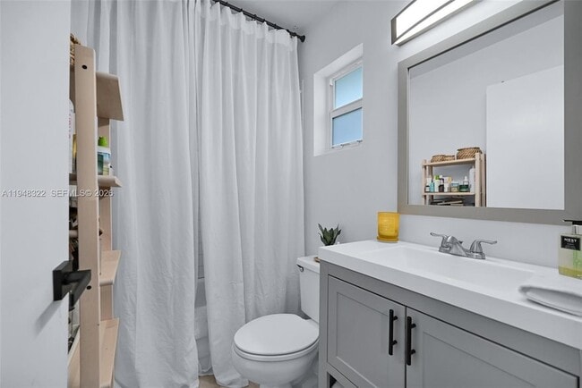 Building Photo - 8780 SW 200th Terrace