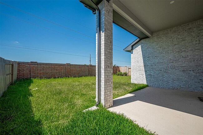Building Photo - 3328 Voda Bnd Dr