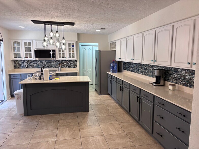 Building Photo - 5217 Melissa Dr