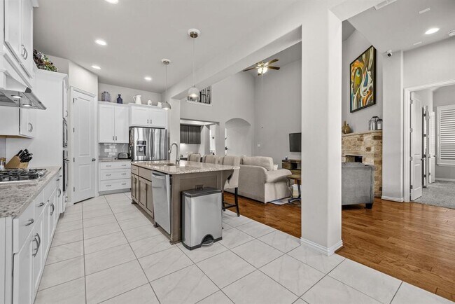 Building Photo - 7300 Tessera Pkwy