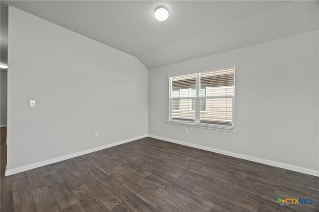 Building Photo - 118 Rochester Ln