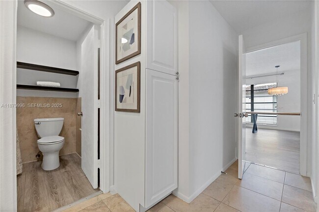 Building Photo - 21578 Juego Cir