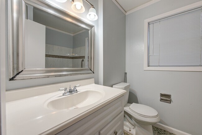 Building Photo - 7130 Carvel Ln