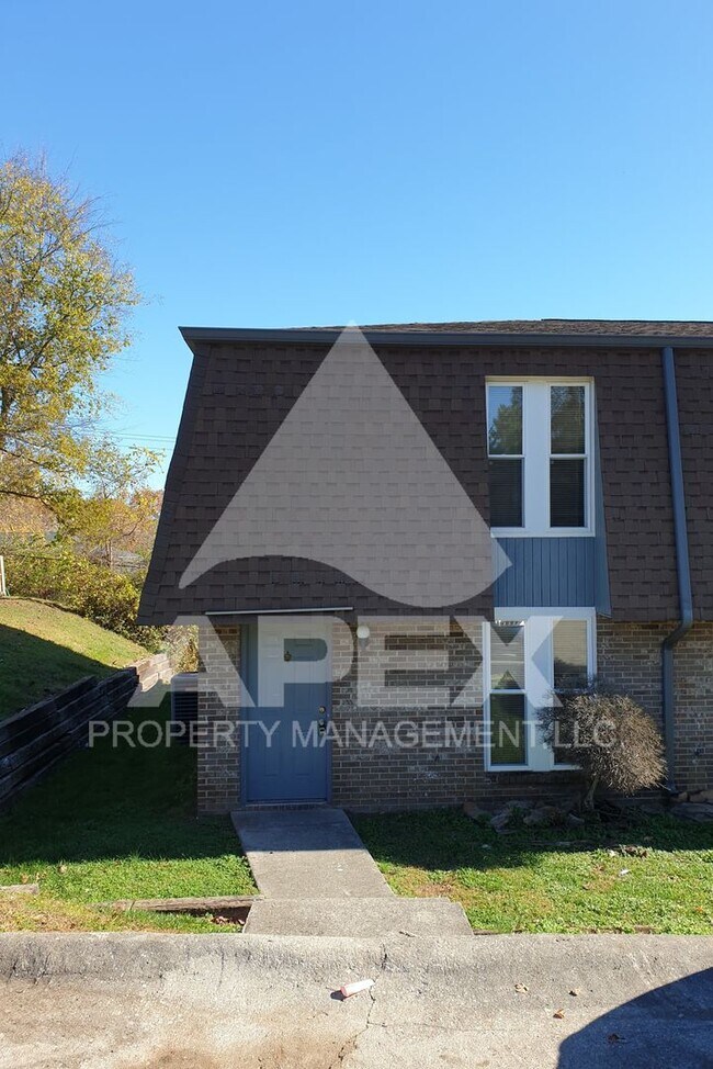 Building Photo - 424 Cross Creek Rd