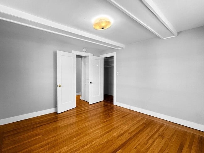 Building Photo - 811 Highland Ave