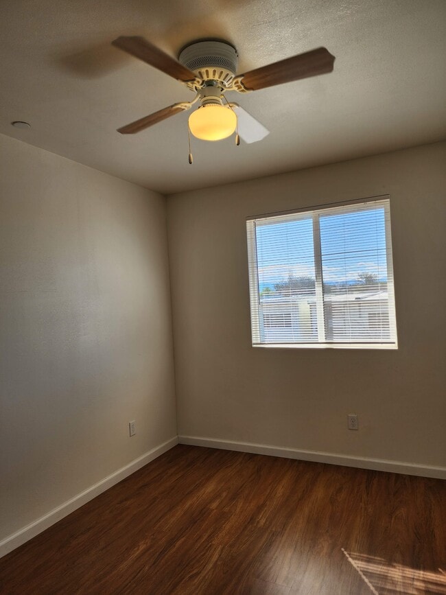 Building Photo - 150 Brookridge Dr