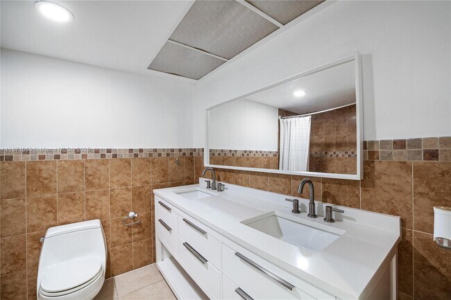 Building Photo - 7660 SW 82nd St