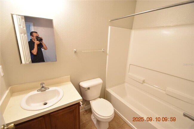 Building Photo - 2447 Hibiscus Bay Ln